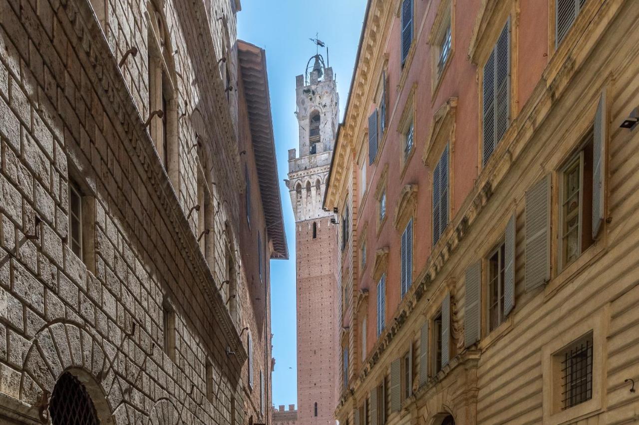 Colours Studio 10 M Away Piazza Del Campo Siena Esterno foto